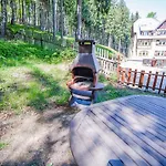 Pokoje Goscinne Pod Sosnami Карпач